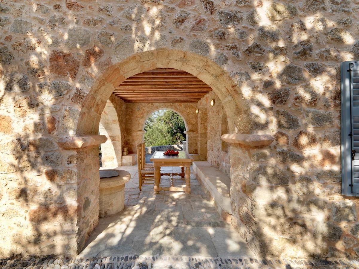 Bed and Breakfast Patrick & Joan Leigh Fermor House Кардамілі Екстер'єр фото